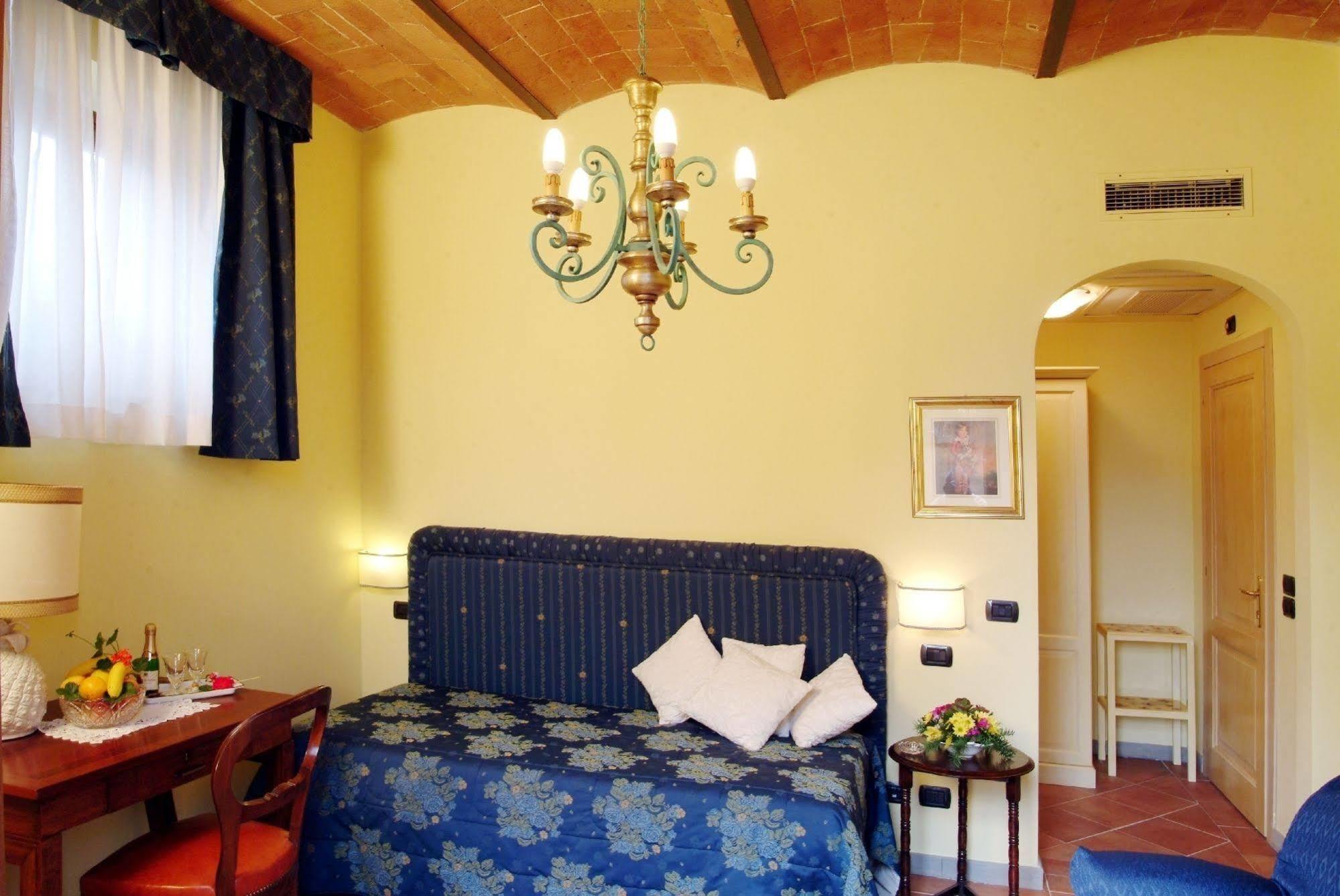 Hotel Ristorante Piccolo Chianti Сієна Екстер'єр фото