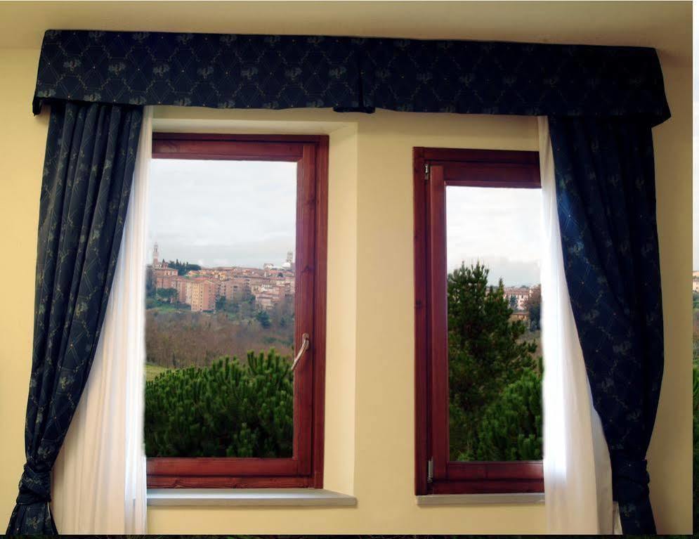 Hotel Ristorante Piccolo Chianti Сієна Екстер'єр фото